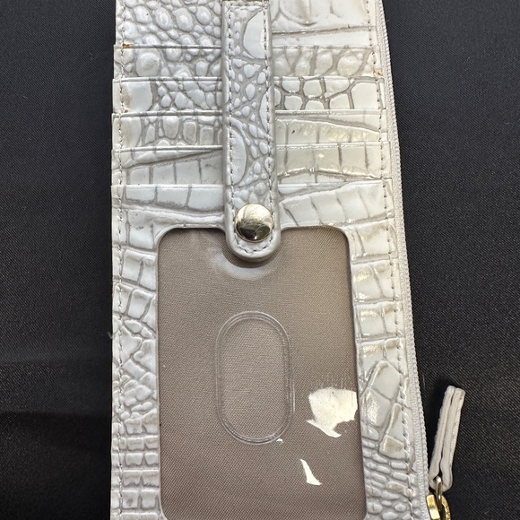 PRE-OWNED Iridescent White "Milk Melbourne" Credit Card Wallet - Picture 6 of 10